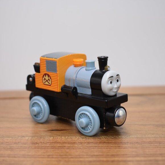 BASH 2012 - Thomas & Friends Wooden Railway Train Engine Magnetics Y4383 - Picture 6 of 7